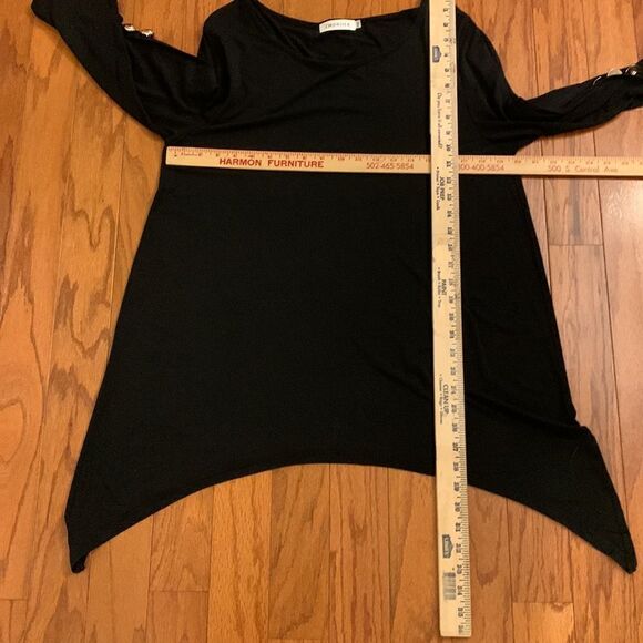 CHONJIER 2XL black ladies top/tunic with uneven bottom & unique sleeves - Picture 4 of 6